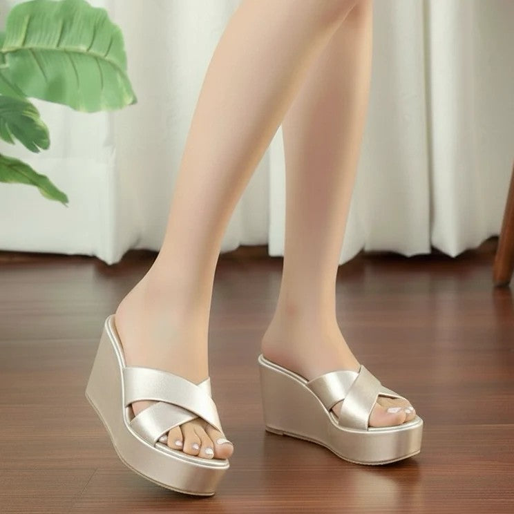 Anabella Wedge