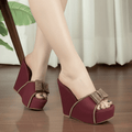 Sparkle Bow Wedge